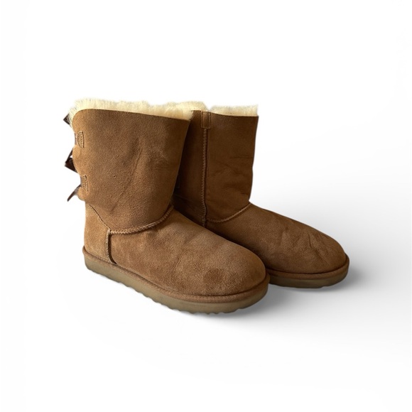 UGG Bailey Bow II winter boots Sz:9